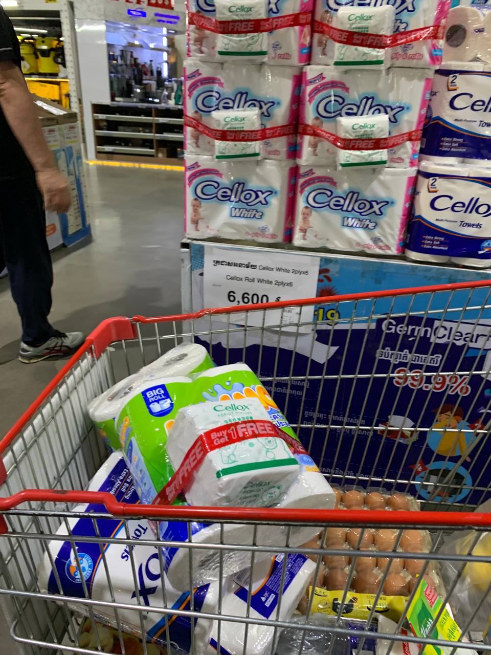 Modern Trade Distribution Boosting FMCG Sales with BJC Products at Makro Market In Cambodia - Image 49